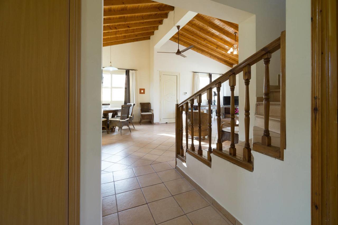 Amoroza Villa Pissouri Eksteriør billede